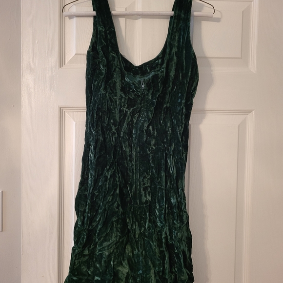 betsey johnson green velvet dress 90s betsey johnson dress // be the belle of the ball or the green line with  this emerald green crushed velvet skater dress that catches the light with  your every move 11